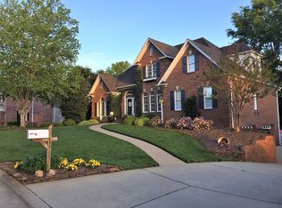 3950 Windsor Place Dr, Winston Salem, NC 27106
