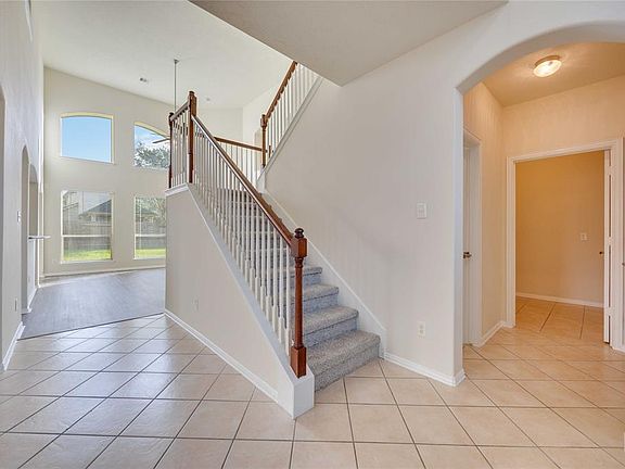 3rd image of 2413 Shorebrook Drive