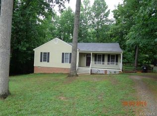 7500 Flag Tail Dr, Midlothian, VA 23112