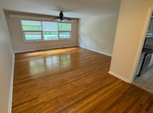 104 Vanwinkle Grv, Berea, KY 40403