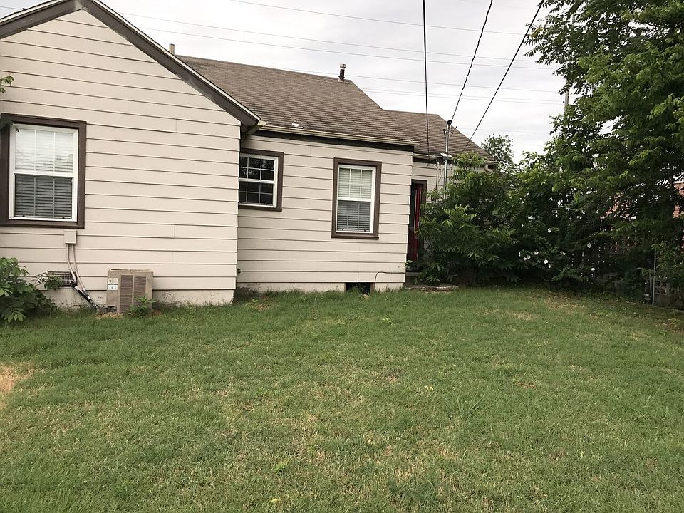 2nd image of 1339 S Yale Ave