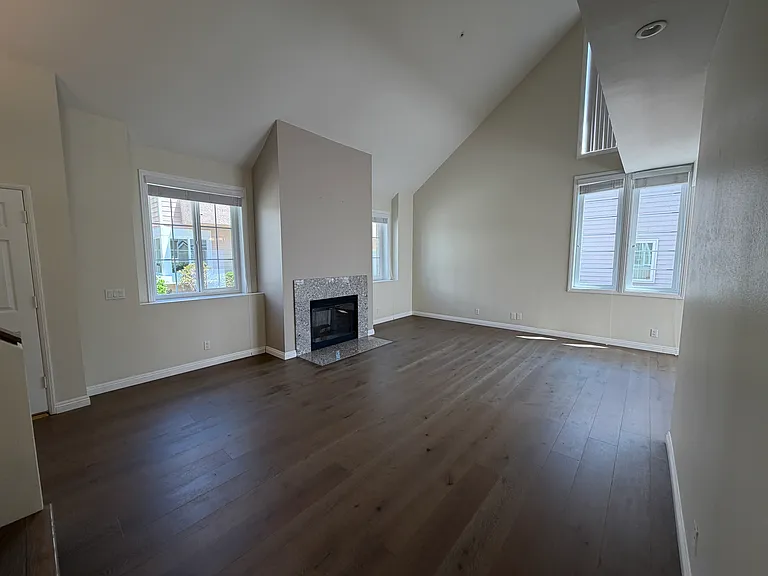 330 El Dorado St #4 — Photo 3