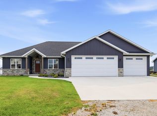 8372 Saint Norbert Dr, Neenah, WI 54956