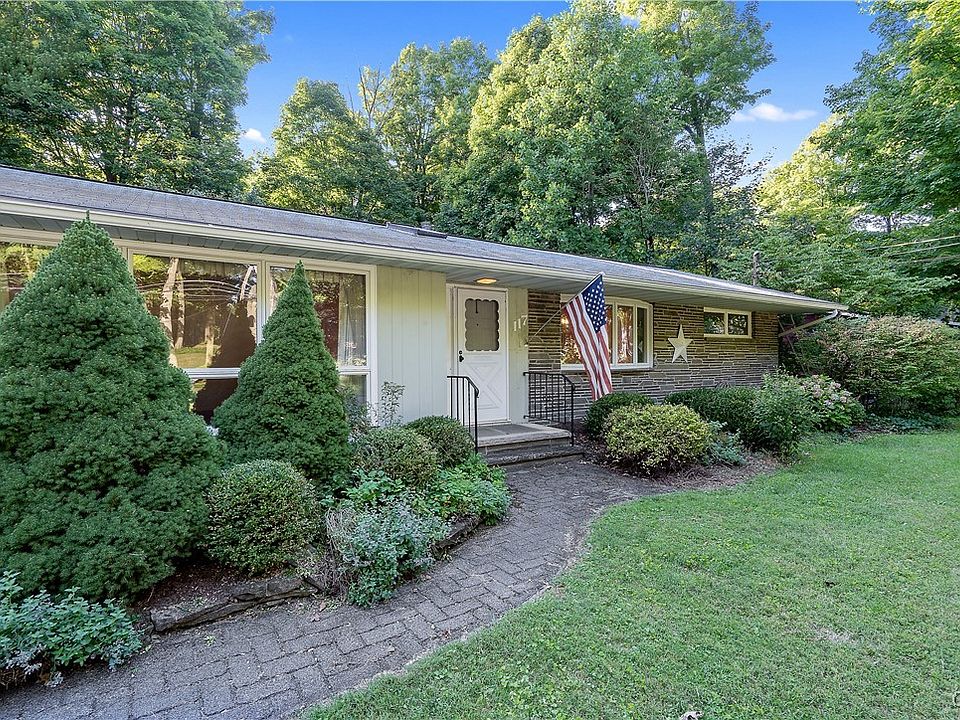 1st image of 117 Munro Dr