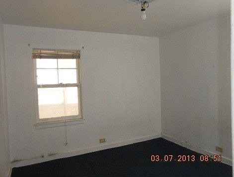 2nd image of 5925 N Sacramento Ave