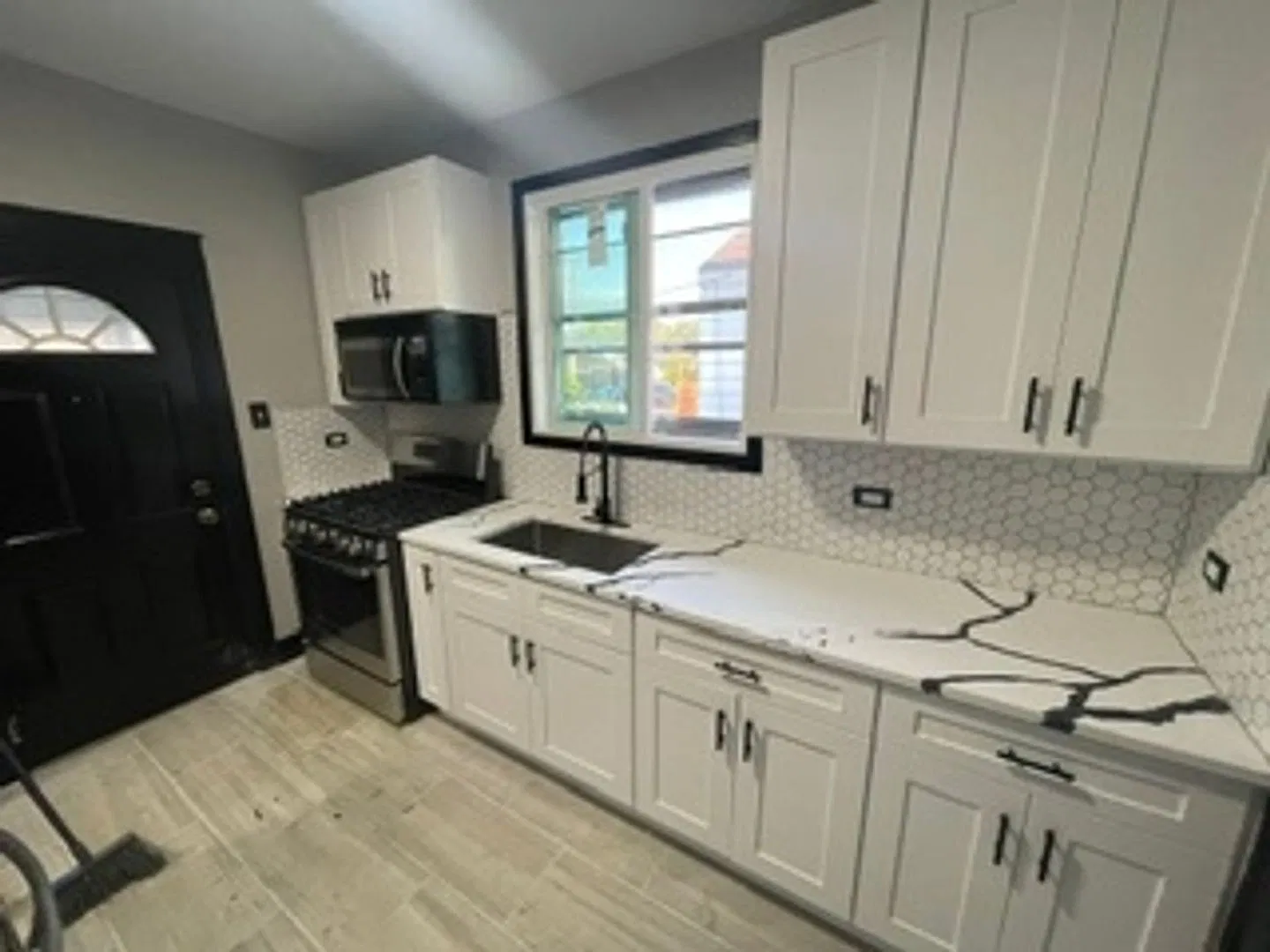 For Rent- 3 Bedroom 1 Bath In Calumet City, Il — Photo 3