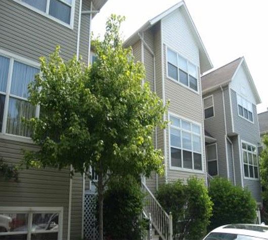 1st image of 4438 W Hutchinson St