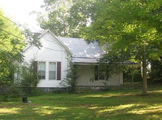 258 Lick Ck Rd, Big Sandy, TN 38221