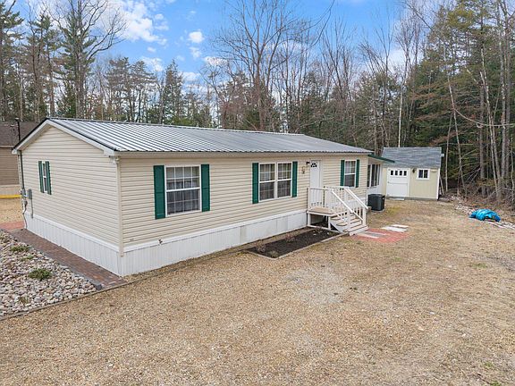 2nd image of 29 Edge O Lake Drive
