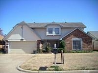 1st image of 736 Westglen Dr