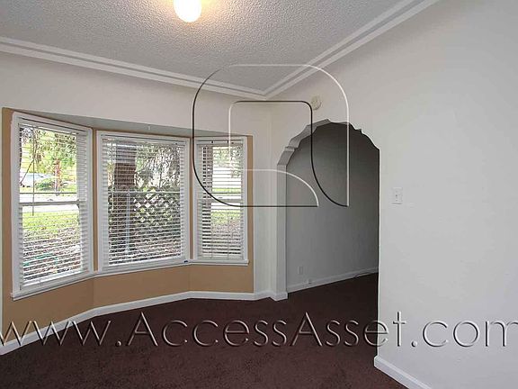 3rd image of 32996 Bonnie Lea Dr