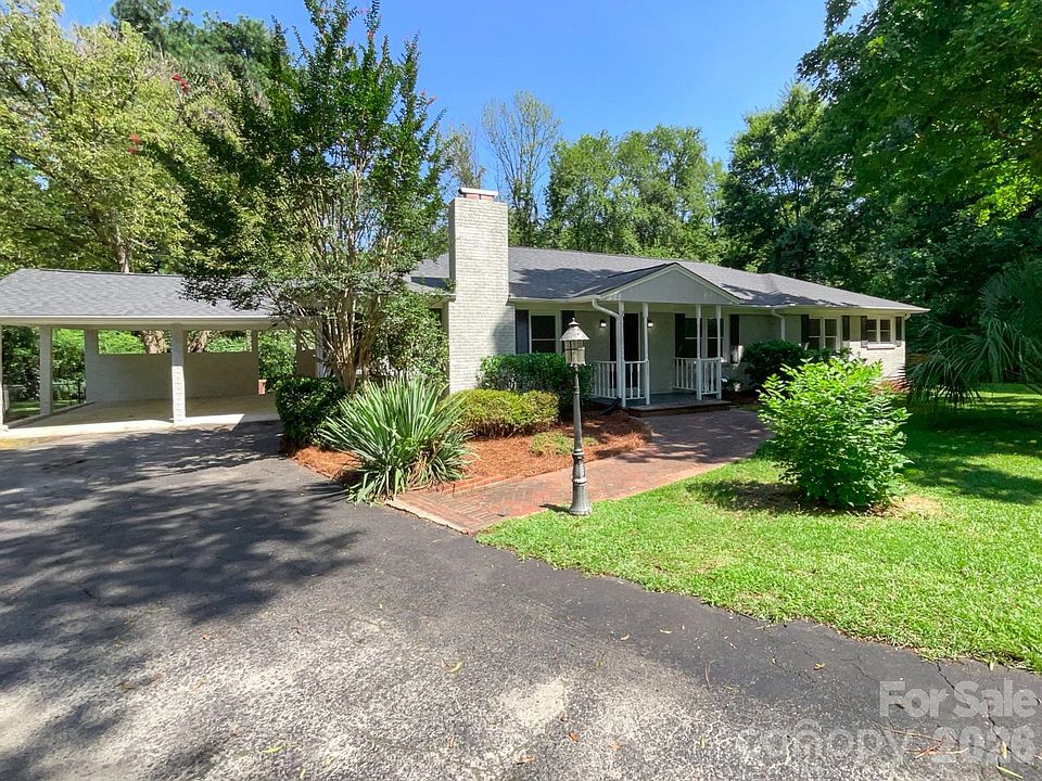 1st image of 711 Forest Rd