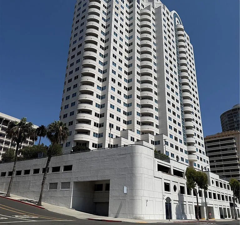 525 E Seaside Way