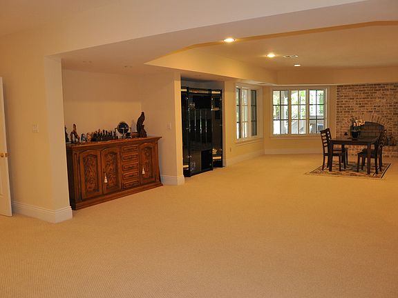 4th image of 518 Seneca Green Way Floor 1