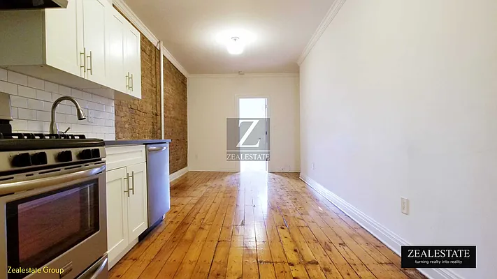 Rented by ZealEstate Group Inc | media 5