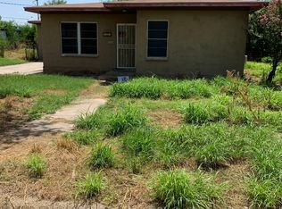 103 S 12th, Carrizo Springs, TX 78834