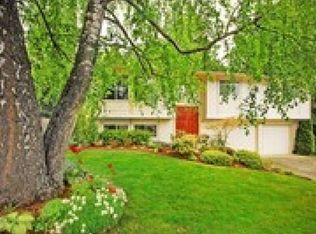 15928 NE 109th Way, Redmond, WA 98052