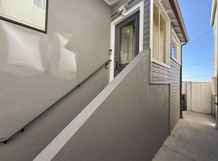 94 Clearview Dr #1, Daly City, CA 94015