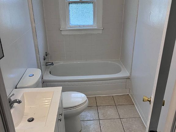 3rd image of 12515 Leeila Ave