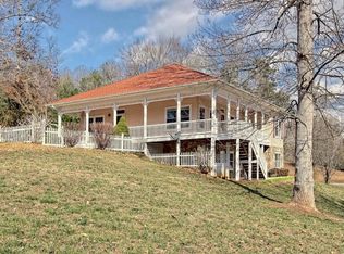 24 Northview Dr, Hayesville, NC 28904