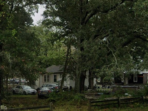 2nd image of 204 E Atlantic Ave