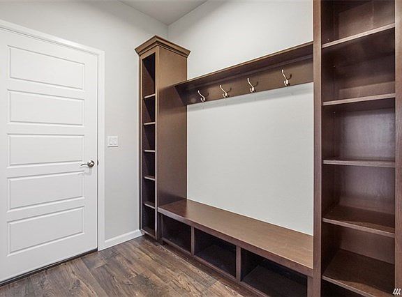5th image of 8129 52nd Ave NE