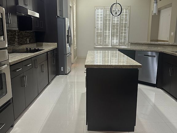 4th image of 2605 Grand Canal Dr