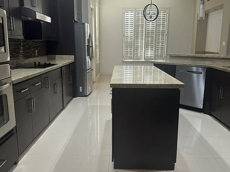 2605 Grand Canal Dr — Photo 11