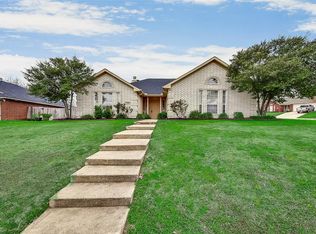 1305 Ridge Dr, Midlothian, TX 76065
