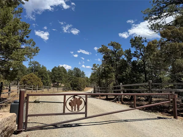 17 Wild Wing Cir, Pecos, NM 87552