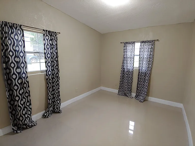 2347 Keith St — Photo 11