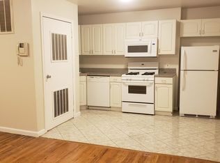 812 New York Ave, Union City, NJ 07087