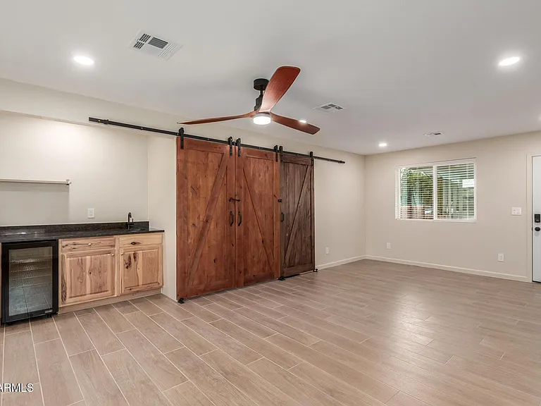 1628 E Del Rio Dr — Photo 9