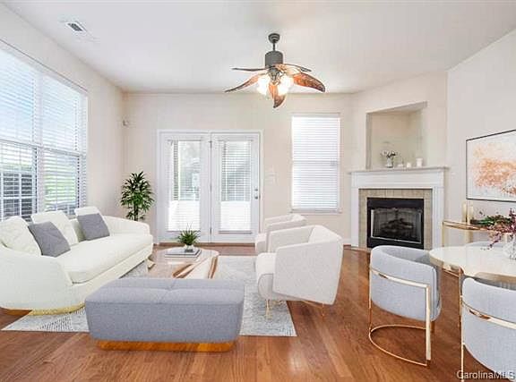 2nd image of 2480 Loch Stone Dr