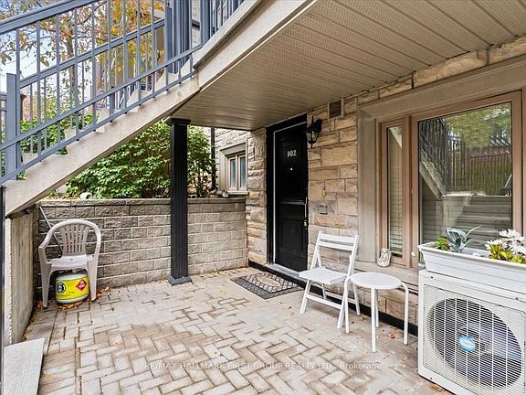 4th image of 320 John St Unit 102