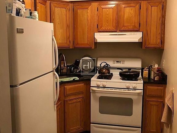 5th image of 3051 14th St APT 3F