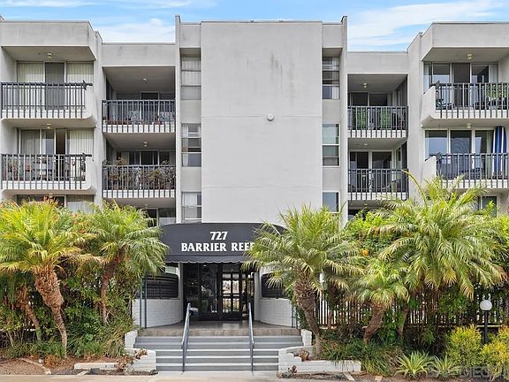 3rd image of 727 Sapphire St Unit 405