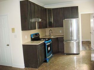 25-83 44th St #2, Astoria, NY 11103