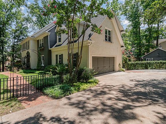 2nd image of 3911 Hazel Ln