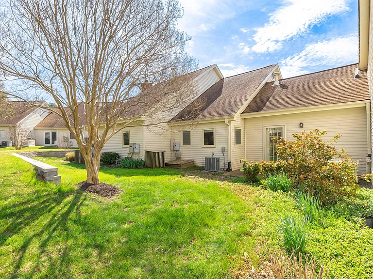 3111 Lake Terrace Ct — Photo 28