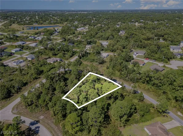 1030 Bells St E, Lehigh Acres, FL 33974