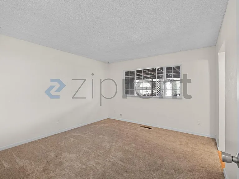 1471 Valenzuela Ct — Photo 16