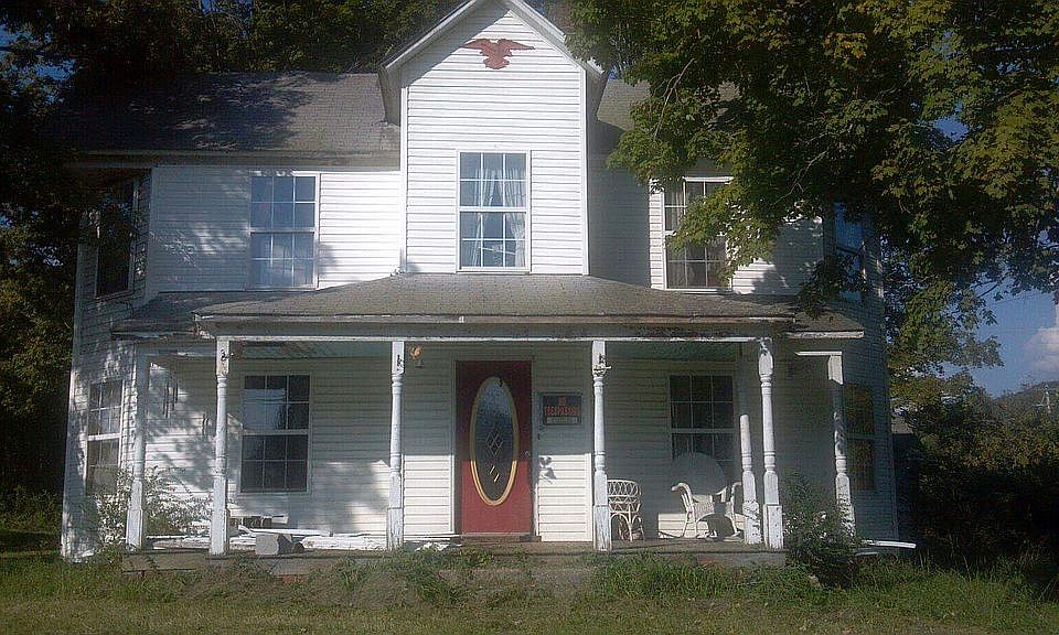 1st image of 703 Blair Rd