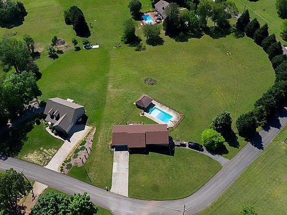 3rd image of 51 Bryan Cir SE