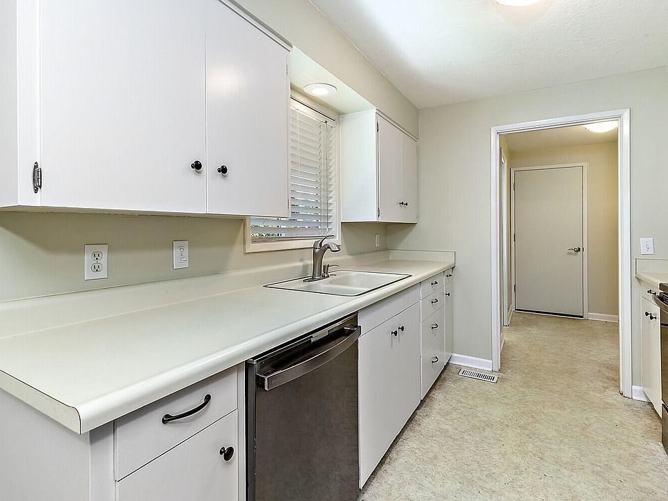 1800 Jasmine Ave Medford, OR, 97501 Apartments for Rent Zillow