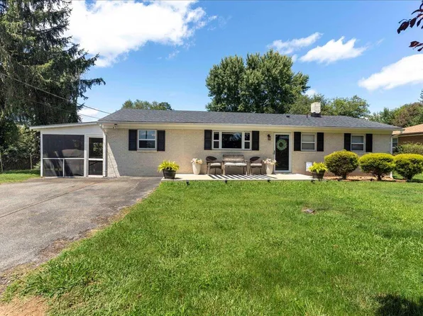 113 Ridge St, Madison Heights, VA 24572