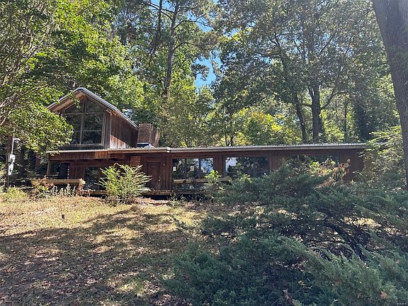 2nd image of 96 Doris Ln
