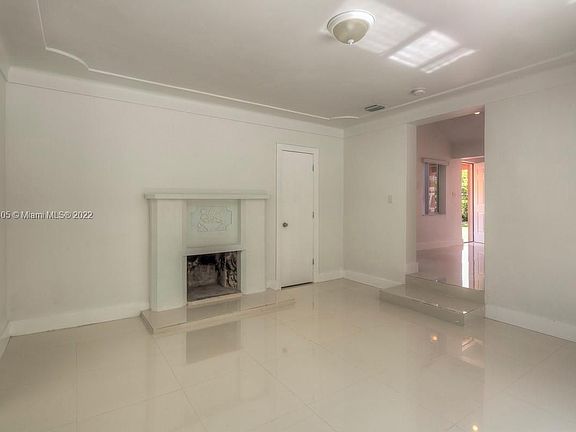 2nd image of 14935 NE 11th Ct