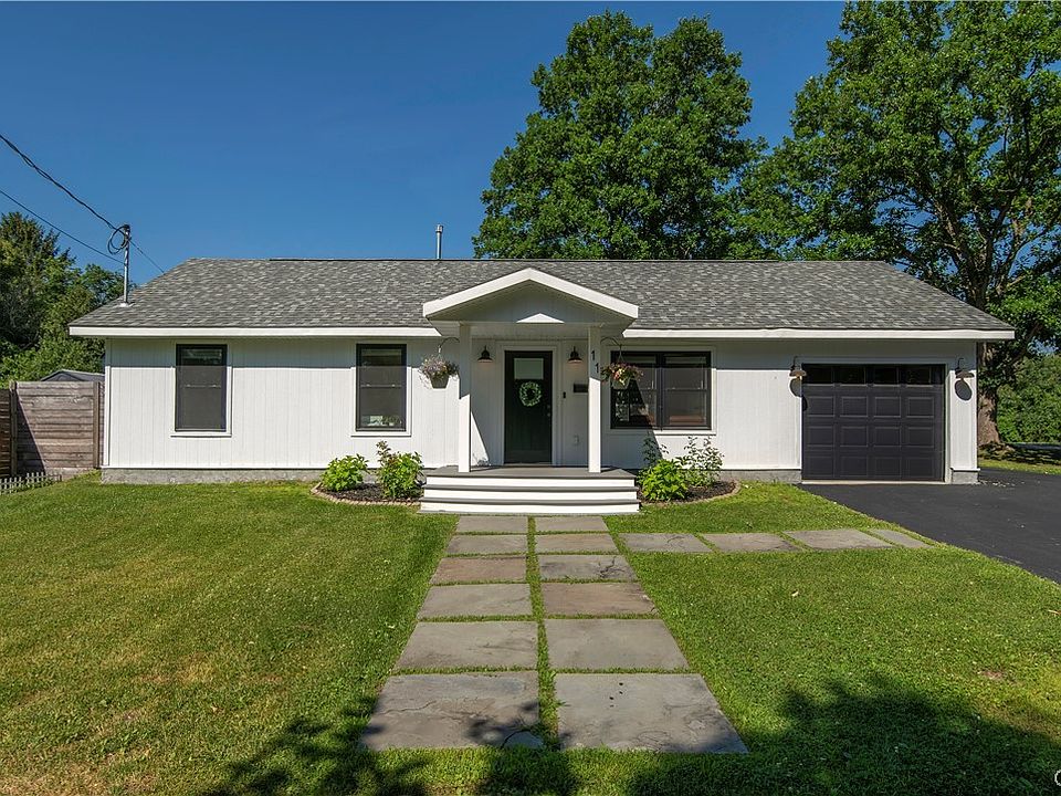 1st image of 11 Ruth Ave