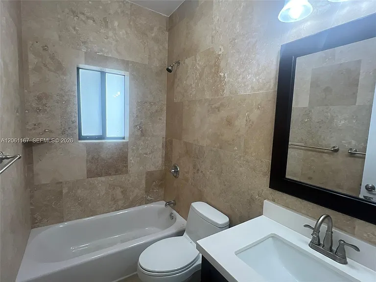 2268 SW 8th St #3 — Photo 13